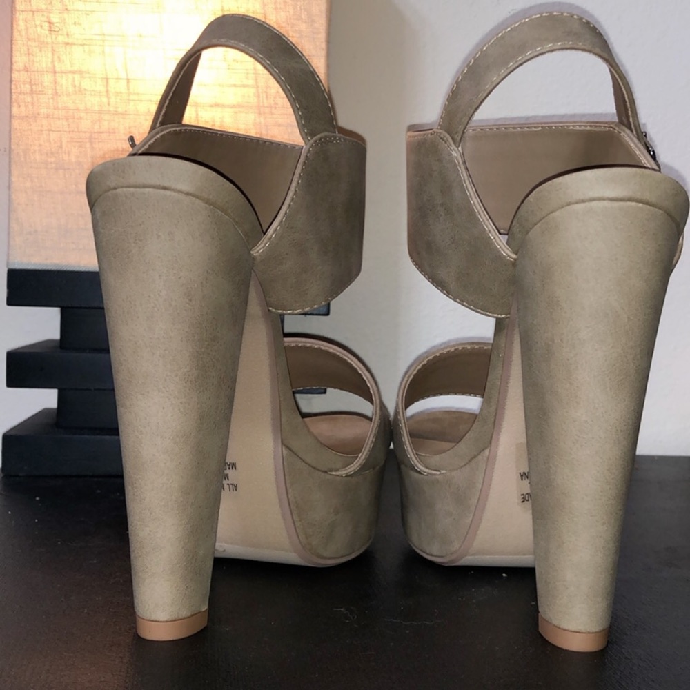 Heels - Picture 2 of 3
